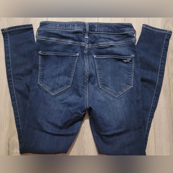 Hollister High Rise Jean Legging. Size 23. - Picture 2 of 7